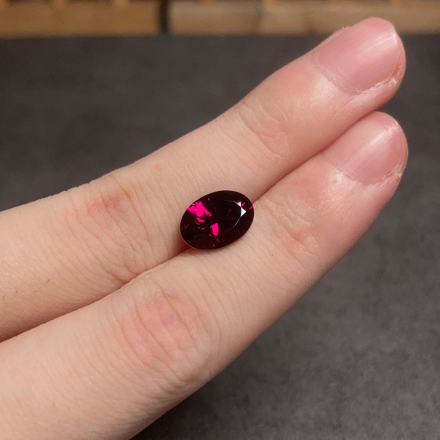 3.75 Carat Rhodolite 紫牙烏 (鎂鋁鐵鋁榴石)