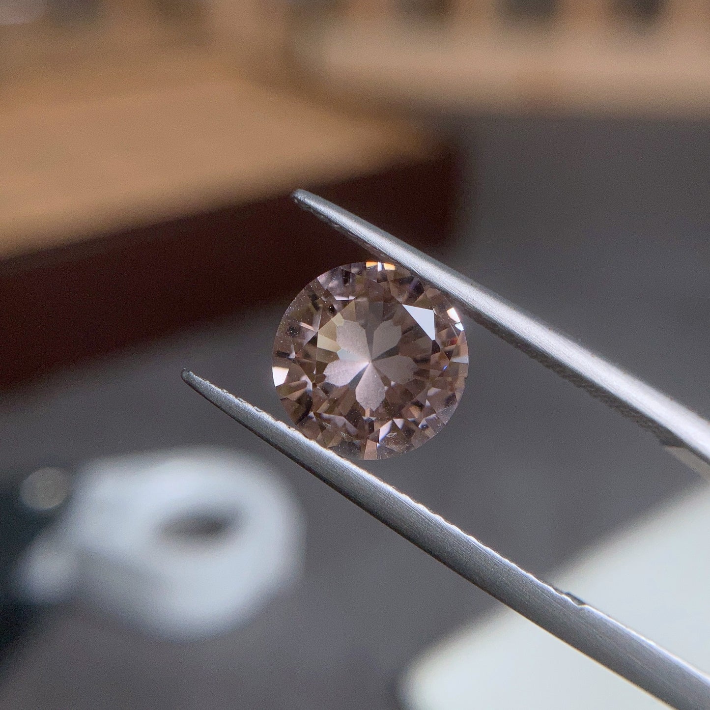 2.13 Carat 櫻花切割摩根石