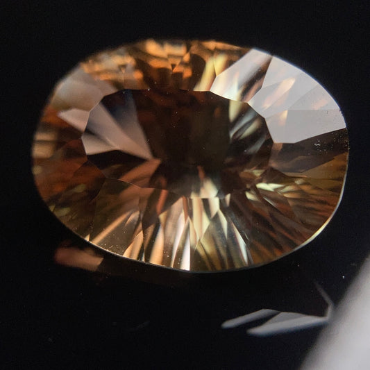 7.91 Carat Imperial Topaz 托帕石