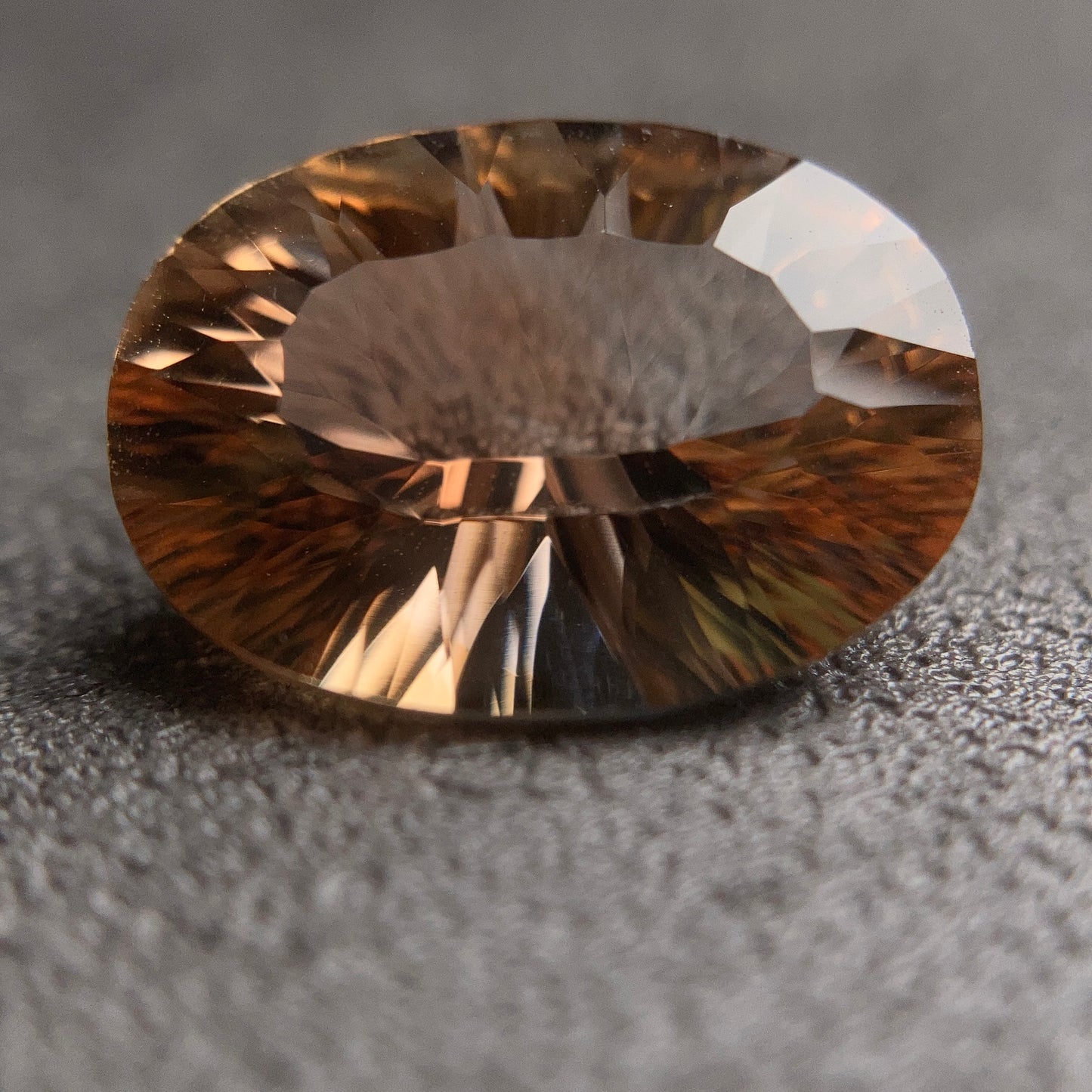 7.91 Carat Imperial Topaz 托帕石