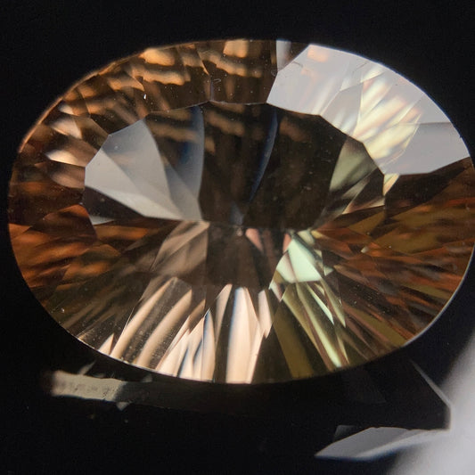 10.67 Carat Imperial Topaz 托帕石