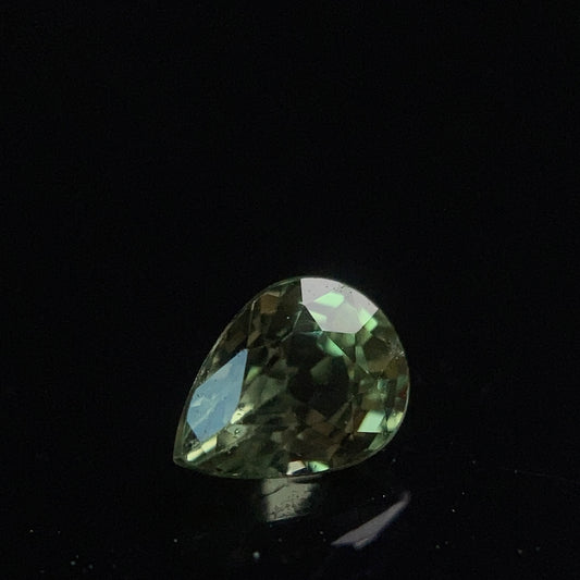 0.28 Carat Sapphire 綠色藍寶石 (經熱處理)