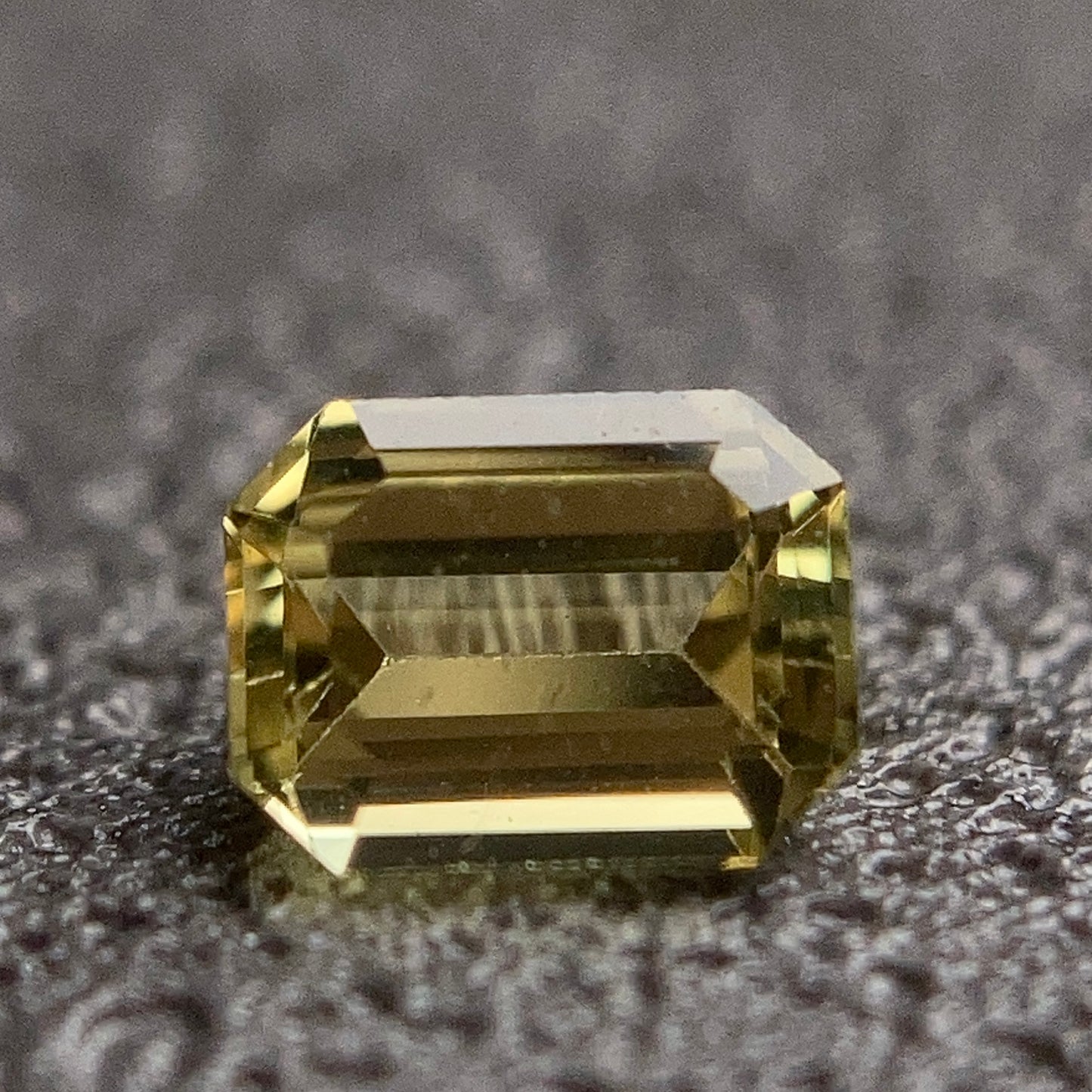 0.24 Carat Sapphire 黃色藍寶石