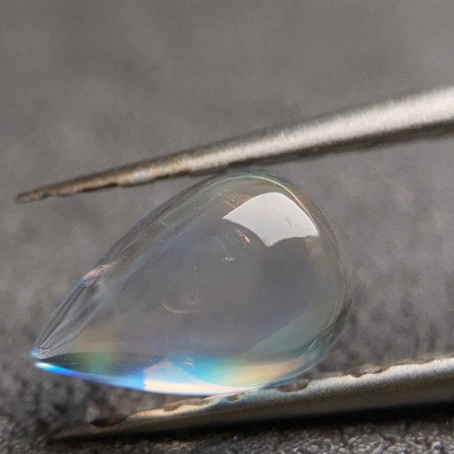 1.45 Carat Rainbow Moonstone 彩虹月亮石