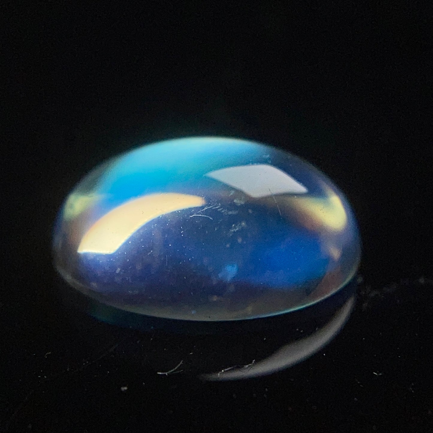 1.21 Carat Rainbow Moonstone 彩虹月亮石