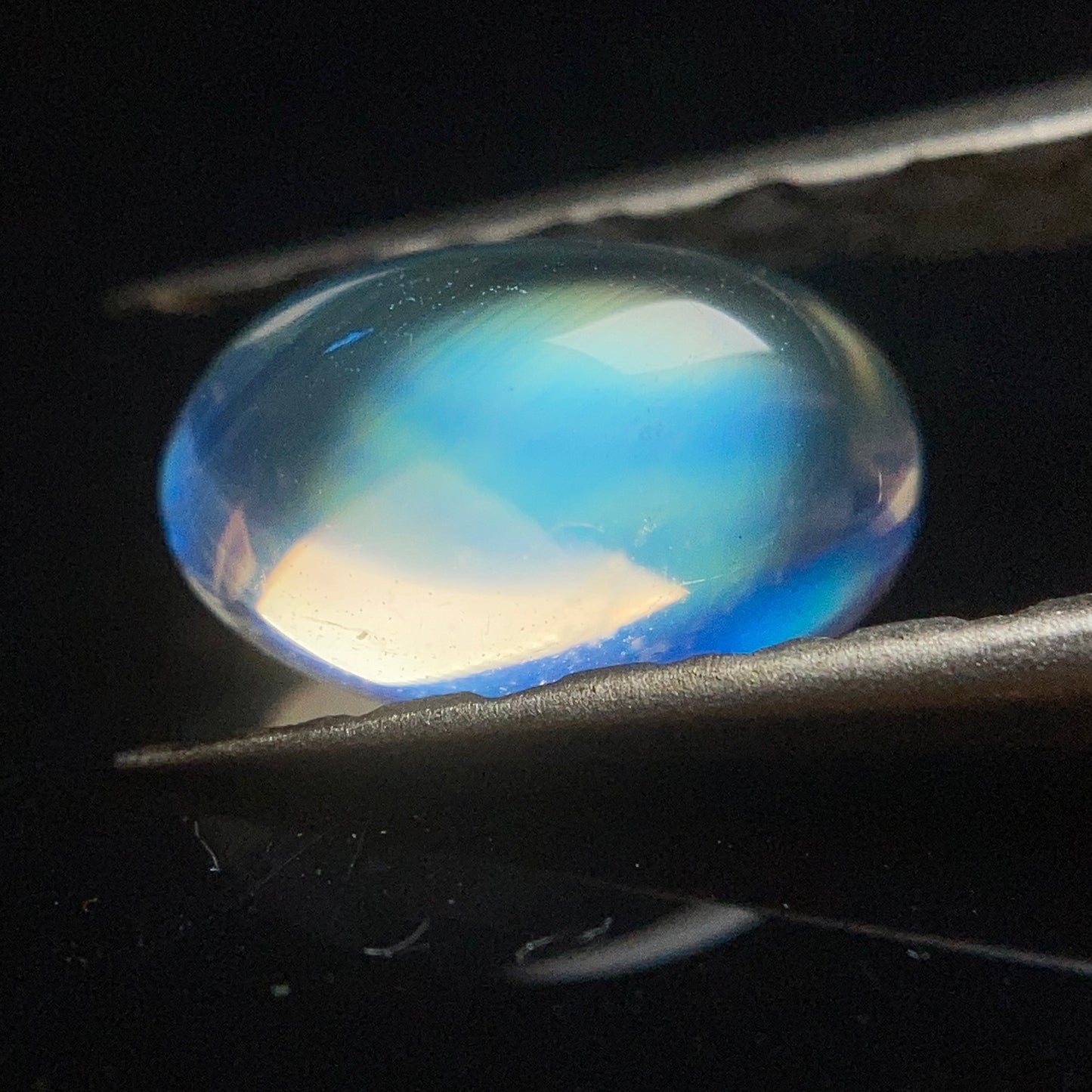 1.21 Carat Rainbow Moonstone 彩虹月亮石