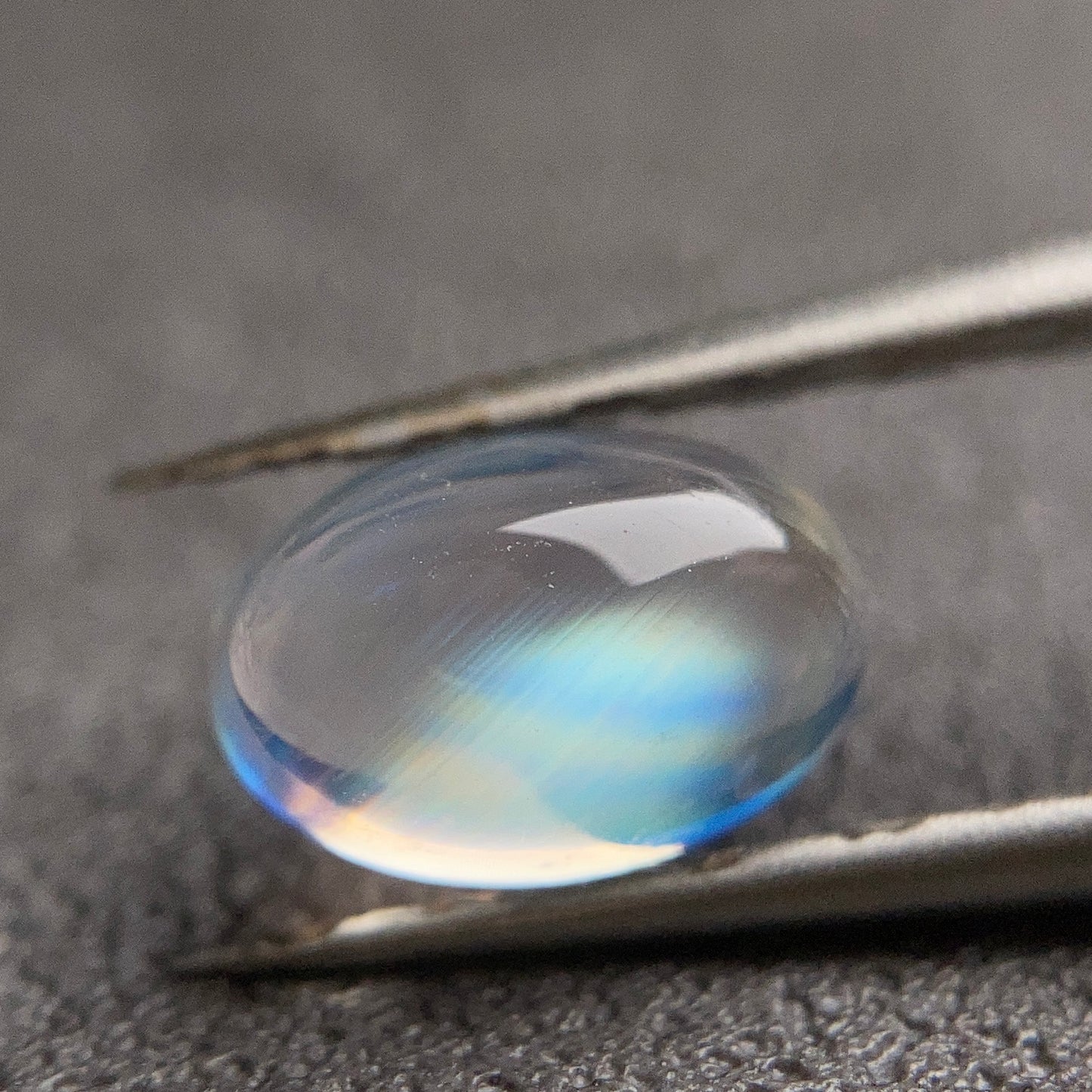 1.21 Carat Rainbow Moonstone 彩虹月亮石