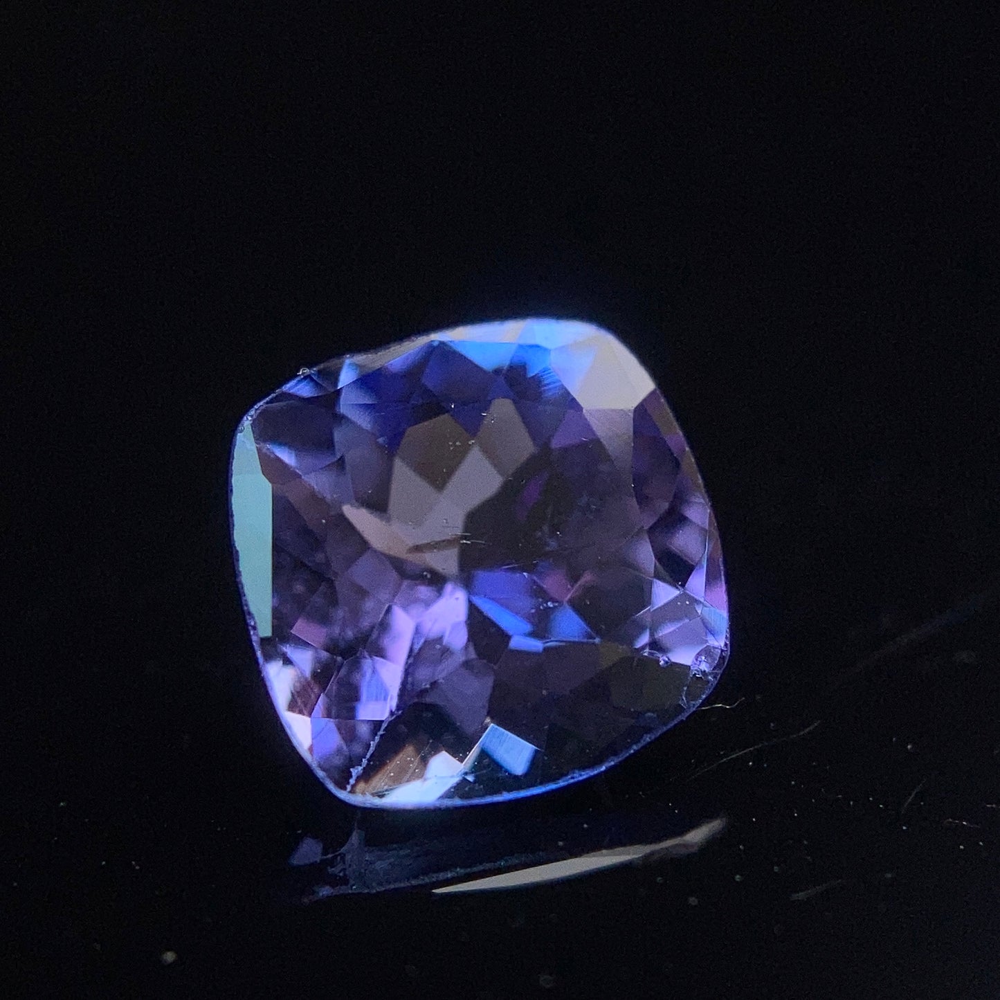 0.92 Carat Tanzanite 坦桑石