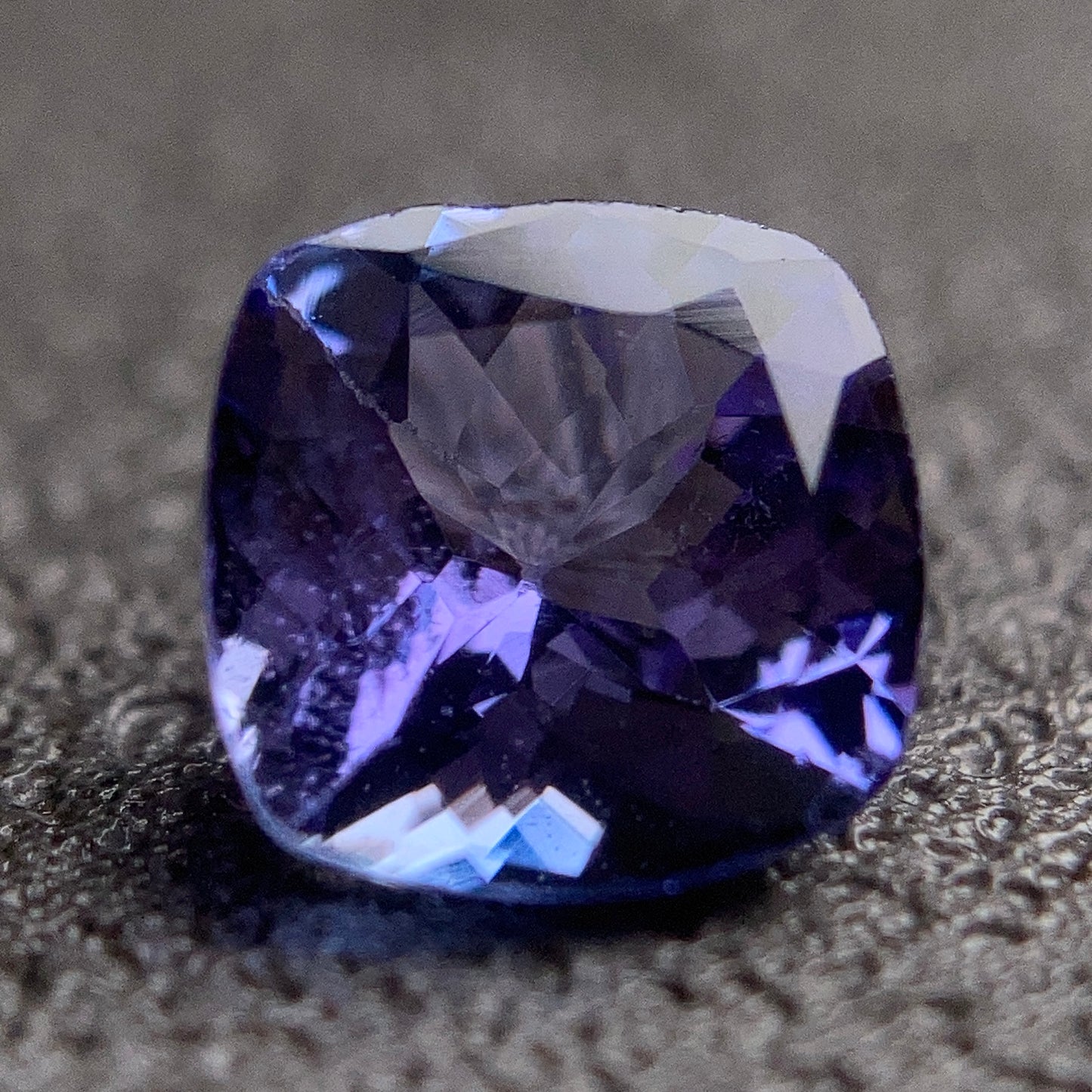 0.92 Carat Tanzanite 坦桑石