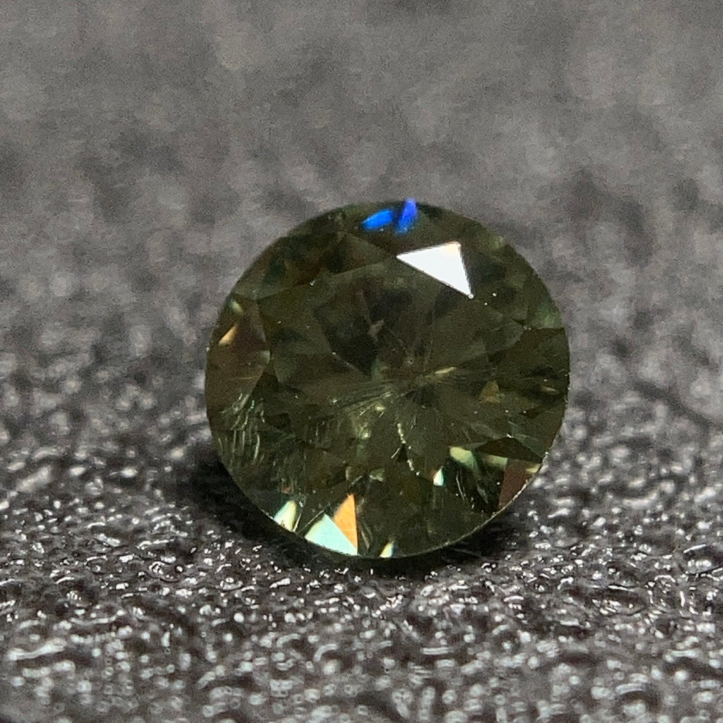 0.2 Carat Demantoid 翠榴石 綠鈣鐵鋁石 (具完整的馬尾狀包裹體)